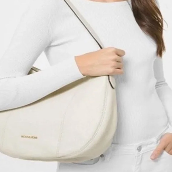Micheal Kors large hobo purse.  Off-white. - Picture 6 of 6